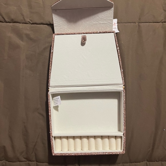 Bebe Sparkly Jewelry Organizer - Picture 3 of 4